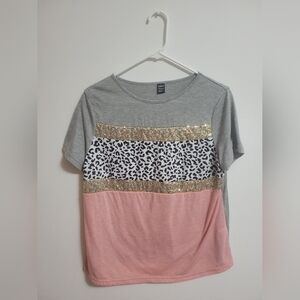 GUC- SHEIN Leopard and Sequin Top Size Medium